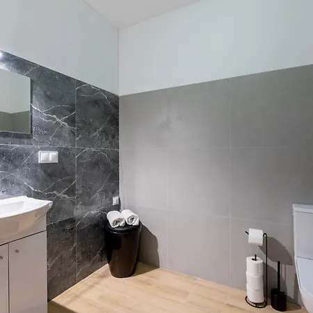 Apartment Rosa Janow Z Miejscem Parkingowym Lodz (Lodz)
