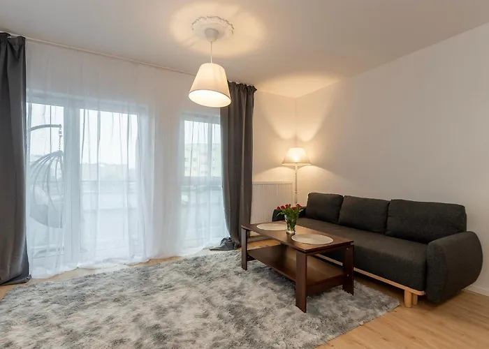 Rosa Janow Z Miejscem Parkingowym Apartman *